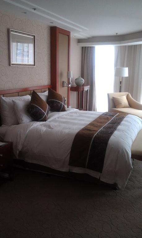 Xi'An Qu Jiang Yin Zuo Hotel Екстер'єр фото