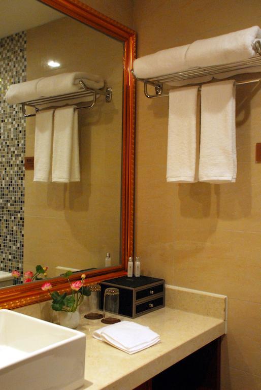 Xi'An Qu Jiang Yin Zuo Hotel Екстер'єр фото
